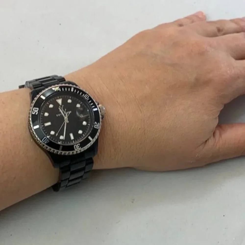 ToyWatch Women's Black Dial Plastic Adjustable Band Wrist Watch New Battery